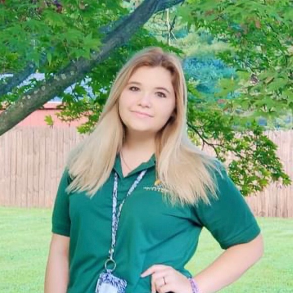 Meet your Posher, Kimi - Picture 5 of 8